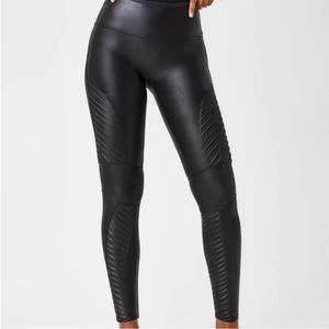 Spanx Faux Leather Moto Leggings in Very Black, Size Small
